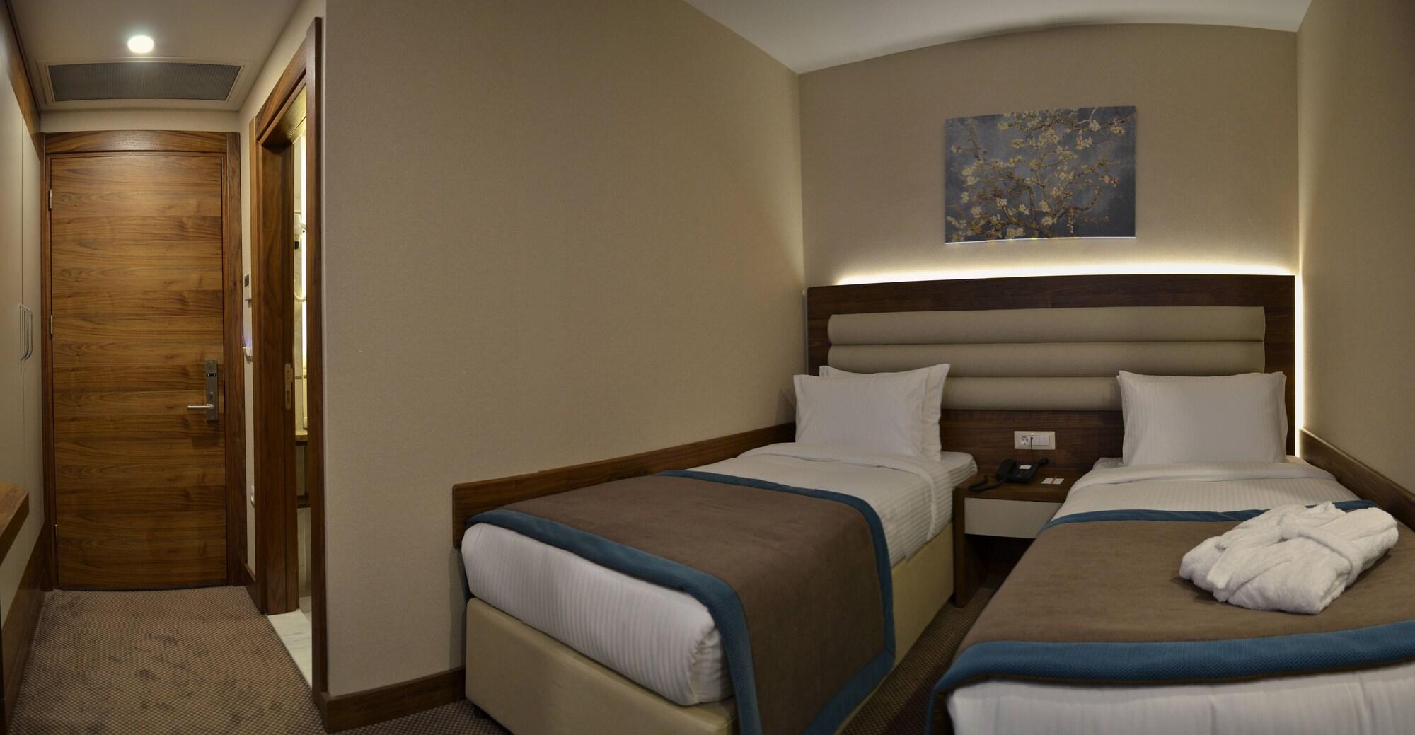Goeruekle Gueler Park Hotel Kültér fotó