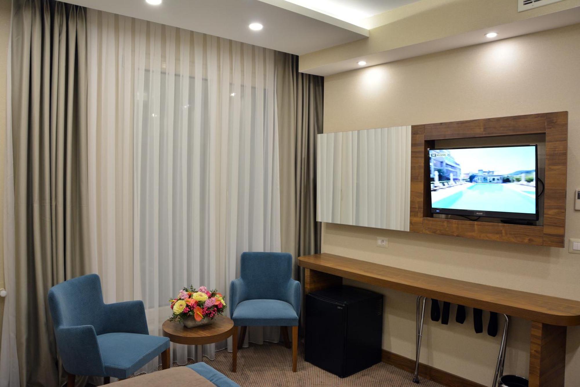 Goeruekle Gueler Park Hotel Szoba fotó