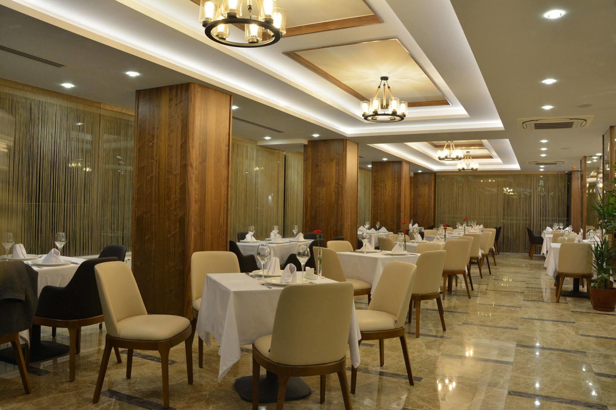 Goeruekle Gueler Park Hotel Kültér fotó